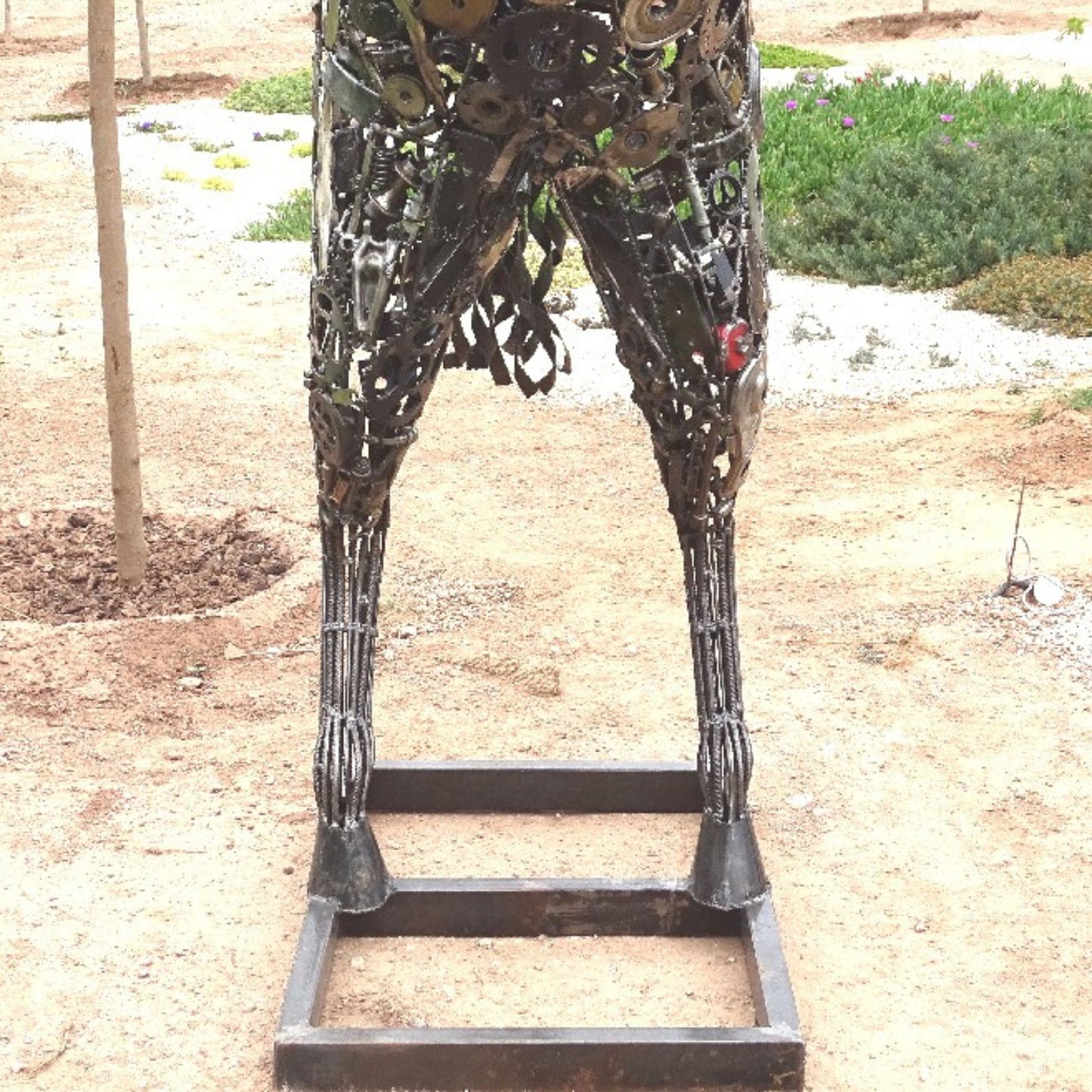 Sculpture en metal, cheval de metal, cheval mécanique, cheval mecanique, tete de cheval, statue cheval extérieur, statue cheval jardin, sculpture animaux, tête de cheval, sculpture cheval, cheval cabré, statue cheval, cheval cabre, sculpture cheval, statue equestre, cheval en bronze, decoration cheval, deco jardin metal, deco jardin, décoration fer forgé extérieur, decoration exterieur, logo cheval, cheval cabré ferrari, sculpture métal recyclé, sculpture art, sculpture en fer soudé.