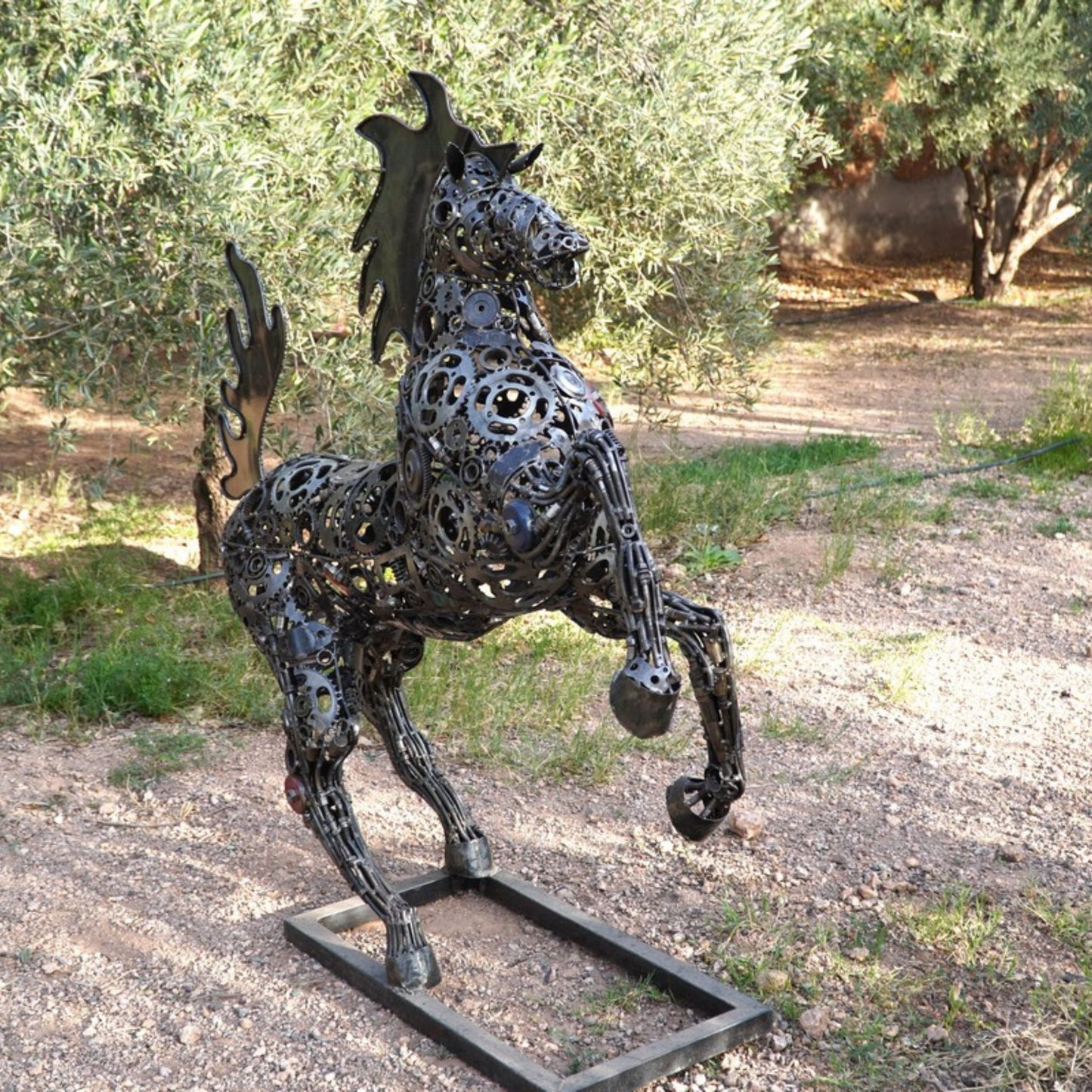 cheval porsche, porsche cheval, cheval cabré porsche, logo cheval,
logo porsche, porsche logo, Sculpture en metal , cheval de metal, cheval mécanique, cheval mecanique, tete de cheval, statue cheval extérieur, statue cheval jardin, sculpture animaux, tête de cheval, sculpture cheval, statue cheval, cheval cabré, statue cheval, cheval cabre, sculpture cheval, decoration cheval, sculpture metal, deco jardin metal, deco jardin, décoration fer forgé extérieur, decoration exterieur.