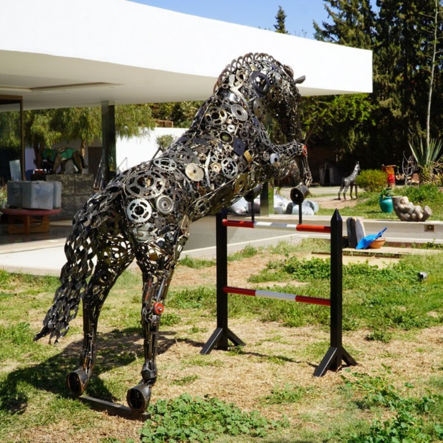 Sculpture en metal , cheval de metal, cheval mécanique, cheval mecanique, tete de cheval, statue cheval extérieur, statue cheval jardin, sculpture animaux, tête de cheval, sculpture cheval, statue cheval, cheval cabré, statue cheval, cheval cabre, sculpture cheval, cheval de metal, statue equestre, , cheval en bronze, decoration cheval, sculpture metal, deco jardin metal, deco jardin, décoration fer forgé extérieur, decoration exterieur, sculpture metal jardin, saut d’obstacle.