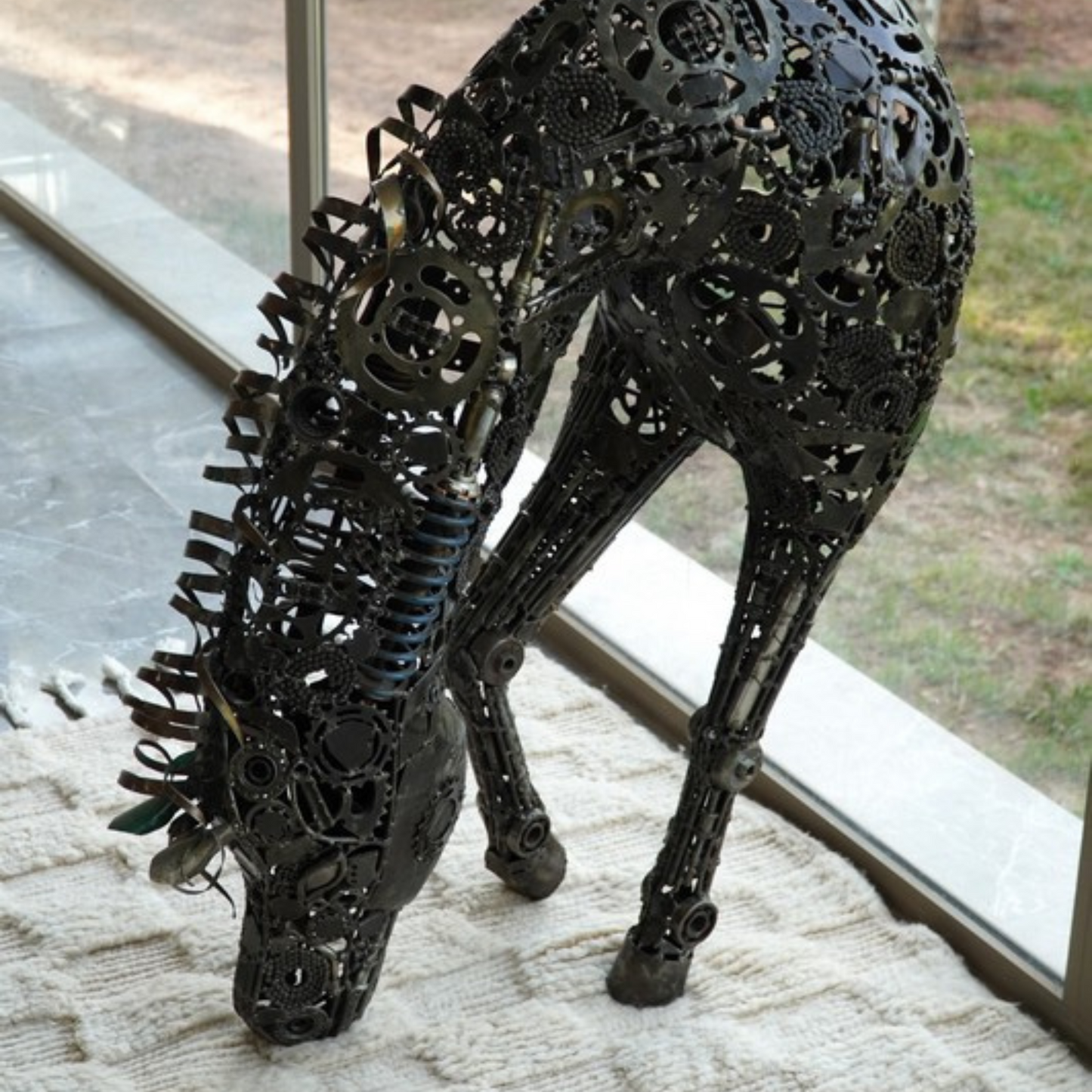 Sculpture en metal , cheval de metal, cheval mécanique, cheval mecanique, statue cheval extérieur, statue cheval jardin, sculpture animaux, sculpture cheval, cheval cabré, statue cheval, sculpture cheval, statue equestre, , cheval en bronze, decoration cheval, sculpture metal, deco jardin metal, deco jardin, décoration fer forgé extérieur, decoration exterieur, sculpture metal jardin, tête de cheval, figurine cheval, tete de cheval, tete cheval, statue cheval, demi pension cheval, demi cheval.