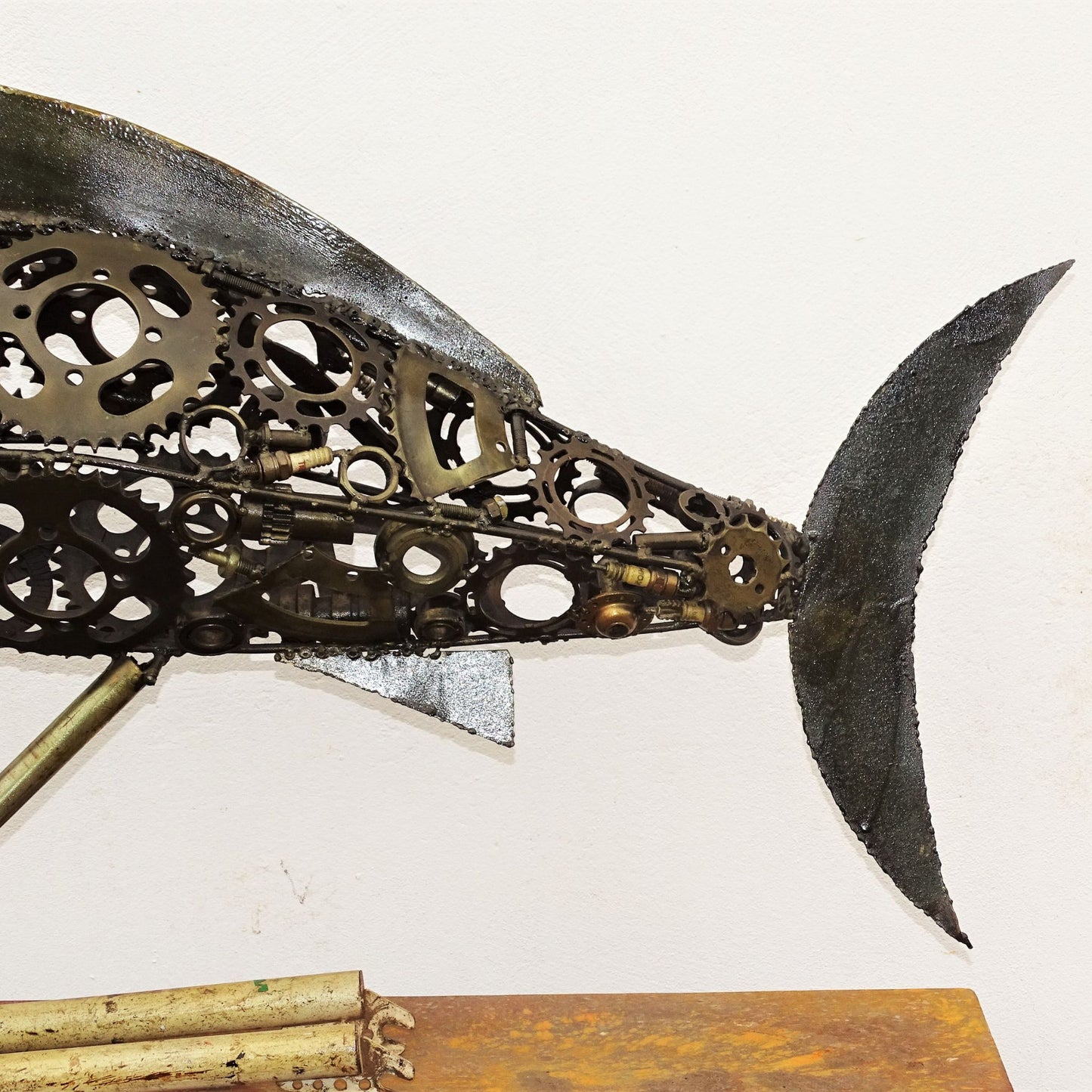 sculpture poisson, sculpture poisson modern, poisson sculpture, sculpture poisson métal, sculpture poisson argile, poisson artiste, sculpture poisson metal, poisson metal, poisson decoratif, sculpture poisson moderne, statue poisson, deco poisson, poisson en fer forgé, poisson fer, poisson d'argent, poisson, sculpture metal, sculpture en metal, sculpture métal recyclé, sculptures.