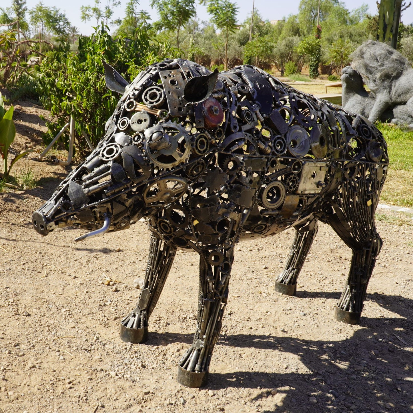 Sculpture en metal , Sanglier, statue sanglier extérieur, statue sanglier, animaux sculpture metal recuperation, decoration animaux, statue jardin, statue de jardin, statue exterieur, sculpture jardin, decoration animaux, animaux mecanique, sculpture métallique récupération, animaux en métal recyclé, , deco metal jardin, sculpture acier, statue animaux, sculpture exterieur, sculpture ferraille, animaux deco jardin en metal, animaux en métal, décoration, animaux en métal recyclé, deco metal jardin.