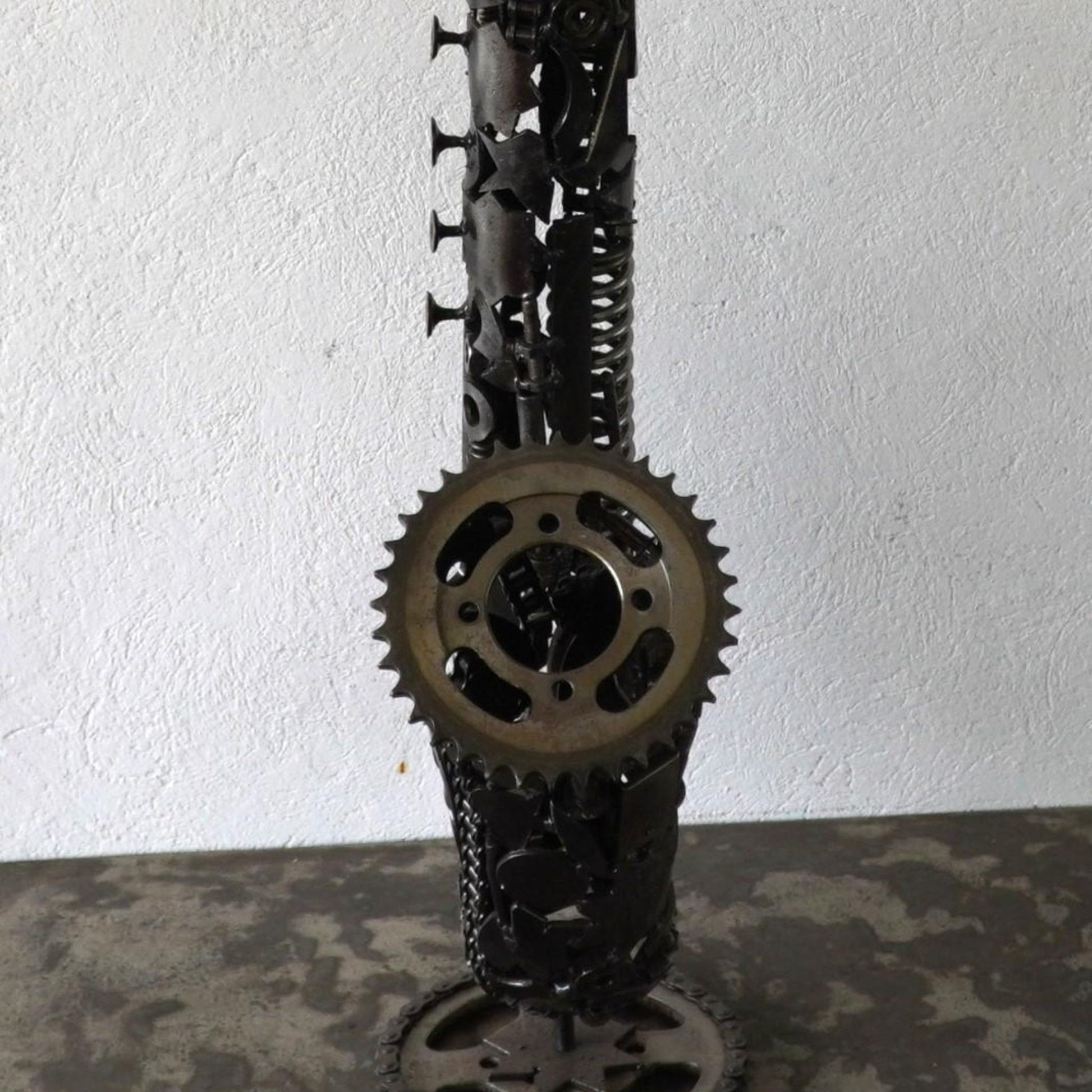 Sculpture, Instrument de musique, les instruments de musique, sculpture musique, statue musicale, statut musical, musique statue musicale, statues musicales, statue musical, deco musique, sculpture moderne, Sculpture en metal, saxophone métal recyclé, sculpture saxophone métal, jazz, Musique, 
saxophone décoratif métal, saxophone en métal recyclé, sculpture instrument musique métal, 
sculpture metal, sculpture en fer soudé, metal art.