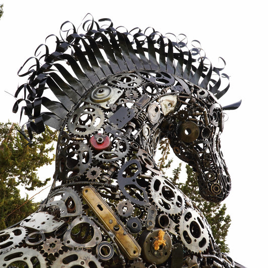 Sculpture cheval cabré métal recyclé réalisée à la main style industriel