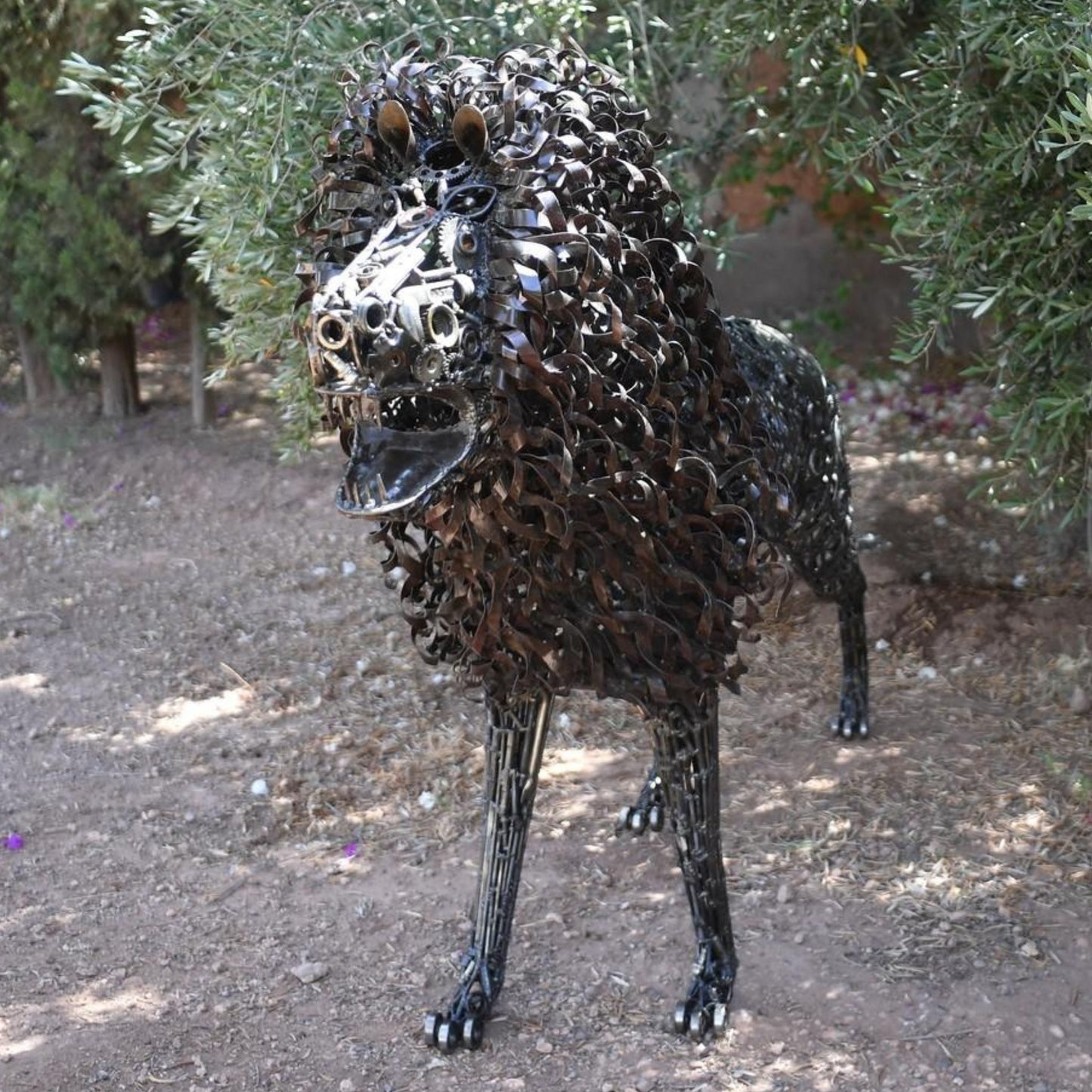 sculpture lion, lion sculpture, lion, sculpture tete de lion, tete de lion sculpture, statue lion, sculpture jardin, statue exterieur, statue de jardin, lion decoration, deco roi lion, deco lion, lion metal, decoration animaux, animaux en métal recyclé, deco metal jardin, sculpture acier, statue animaux, sculpture exterieur, animaux deco jardin en metal, animaux en métal, décoration, animaux en métal recyclé.