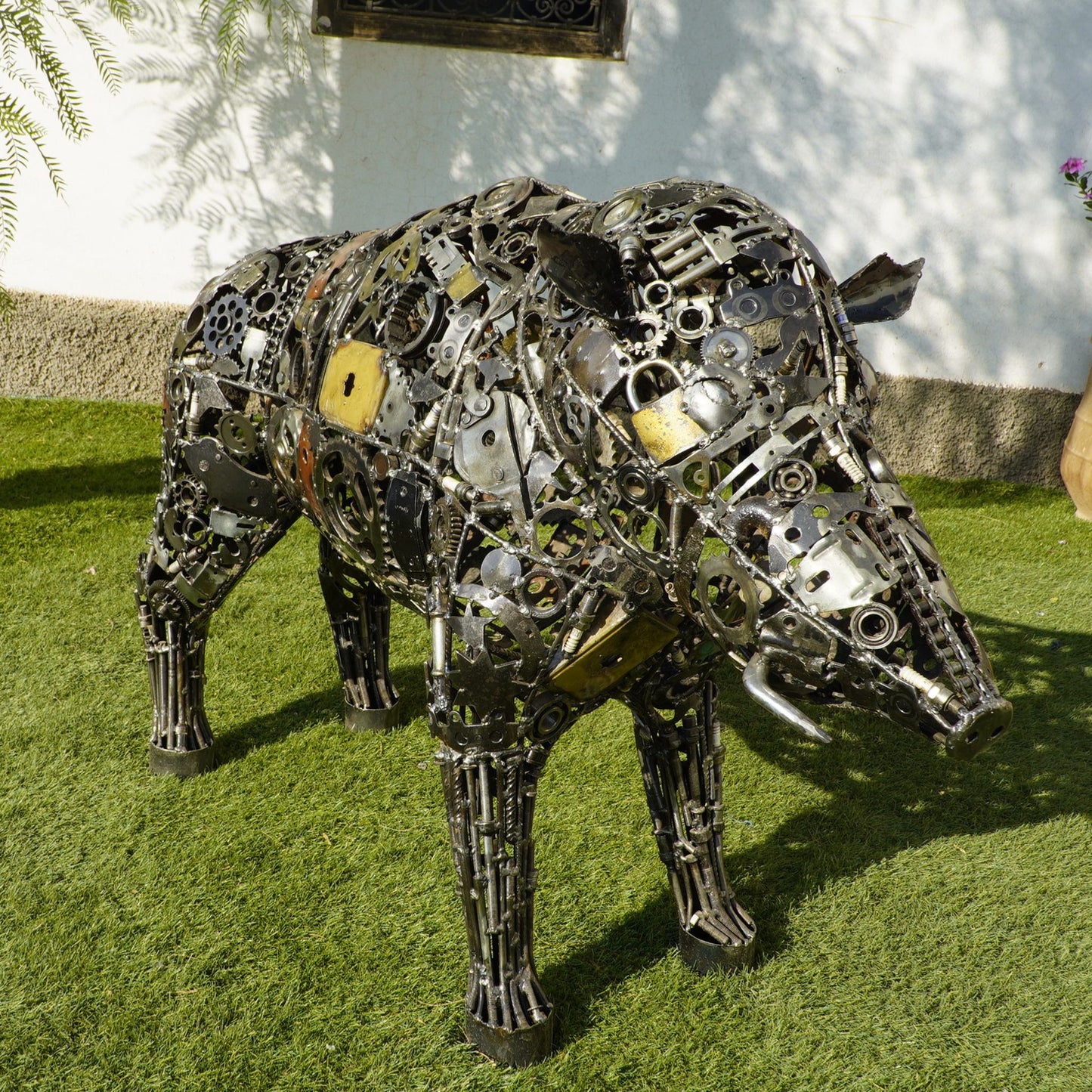 Sculpture en metal , Sanglier, statue sanglier extérieur, statue sanglier, animaux sculpture metal recuperation, decoration animaux, statue jardin, statue de jardin, statue exterieur, sculpture jardin, decoration animaux, animaux mecanique, sculpture métallique récupération, animaux en métal recyclé, , deco metal jardin, sculpture acier, statue animaux, sculpture exterieur, sculpture ferraille, animaux deco jardin en metal, animaux en métal, décoration, animaux en métal recyclé, deco metal jardin.