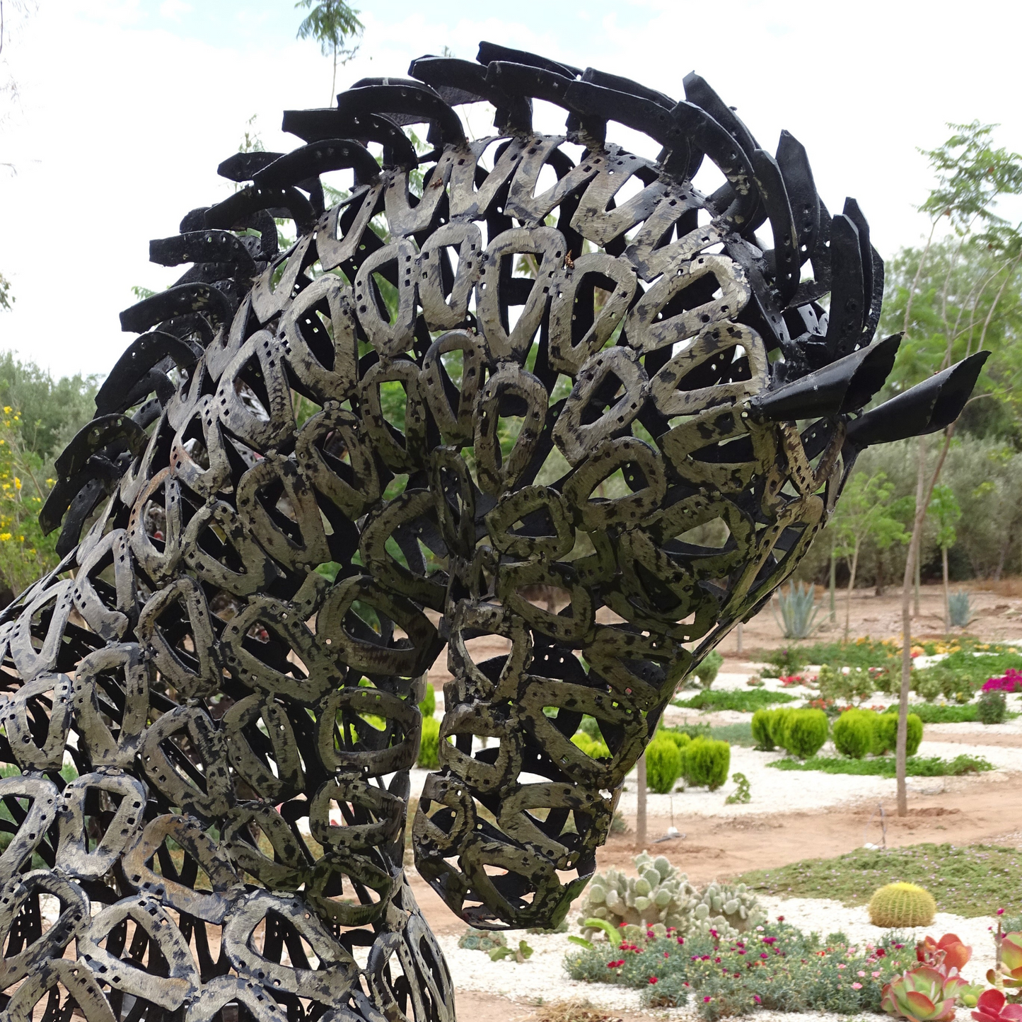 Sculpture en metal , cheval de metal, cheval mécanique, cheval mecanique, tete de cheval, statue cheval extérieur, statue cheval jardin, sculpture animaux, tête de cheval, sculpture cheval, statue cheval, cheval cabré, statue cheval, cheval cabre, sculpture cheval, cheval de metal, statue equestre, , cheval en bronze, decoration cheval, sculpture metal, deco jardin metal, deco jardin, décoration fer forgé extérieur, decoration exterieur, sculpture metal jardin.