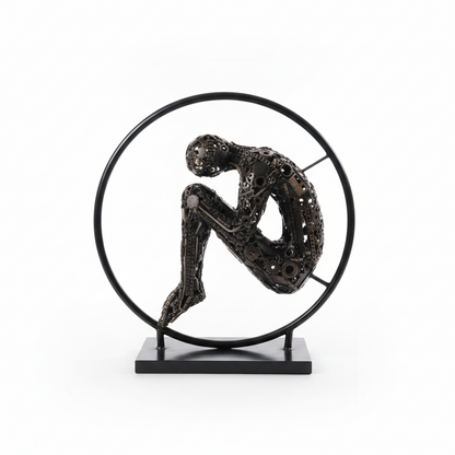 Sculpture en Métal – Figure Humaine Assise