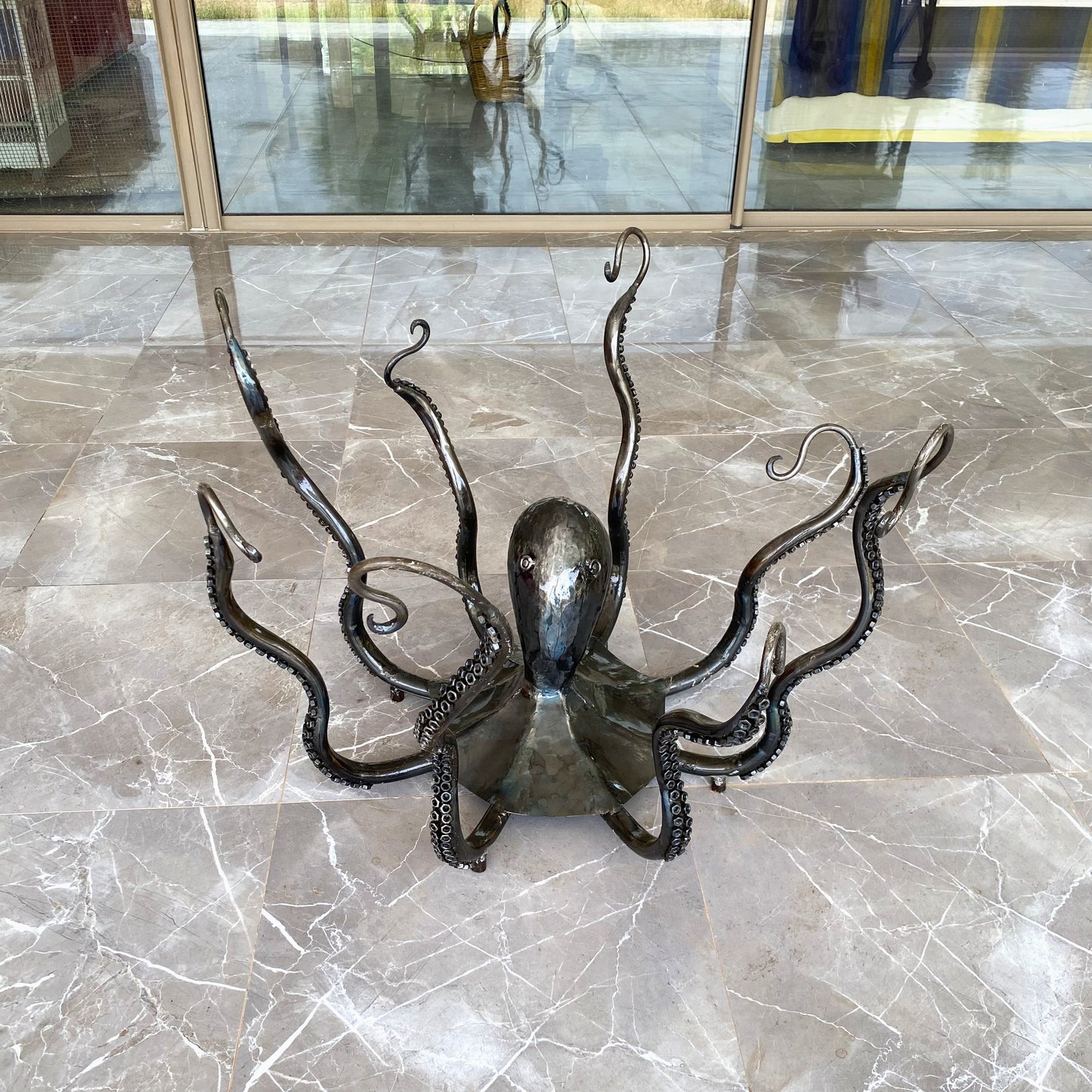 Sculpture & Pied de Table Poulpe en Métal – Pièce Artisanale Design pour Plateau en Verre