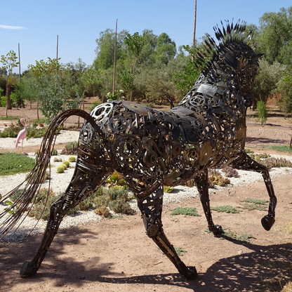 Sculpture en metal , cheval de metal, cheval mécanique, cheval mecanique, tete de cheval, statue cheval extérieur, statue cheval jardin, sculpture animaux, tête de cheval, sculpture cheval, statue cheval, cheval cabré, statue cheval, cheval cabre, sculpture cheval, statue equestre, cheval en bronze, decoration cheval, sculpture metal, deco jardin metal, deco jardin, décoration fer forgé extérieur, decoration exterieur, sculpture metal jardin.