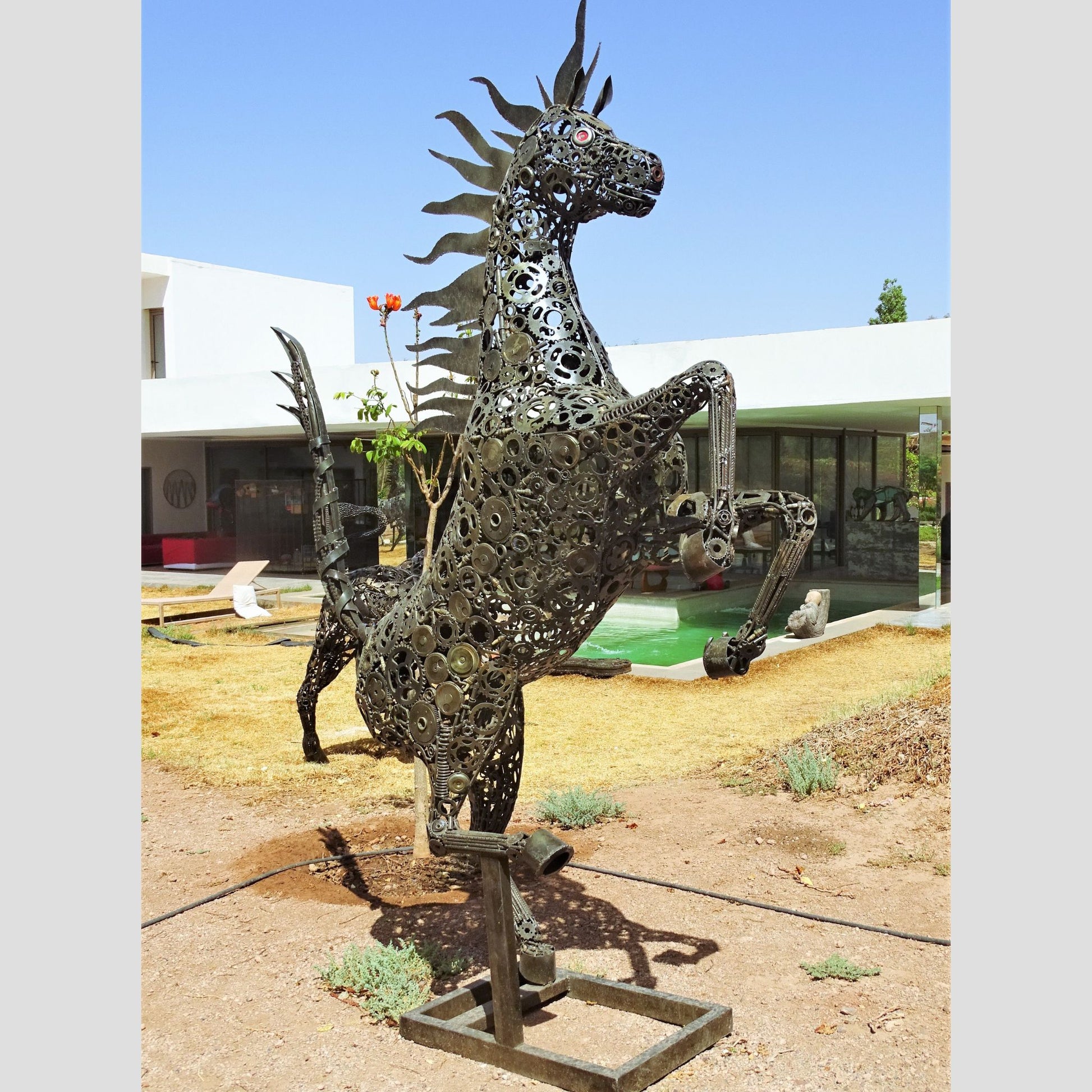 sculpture metal jardin, logo ferrari, ferrari logo, logo cheval, logo voiture cheval, logo cheval voiture, cheval ferrari, cheval cabré ferrari,Sculpture en metal , cheval de metal, cheval mécanique, cheval mecanique, tete de cheval, statue cheval extérieur, statue cheval jardin, sculpture animaux, tête de cheval, sculpture cheval, statue cheval, cheval cabré, statue cheval, cheval cabre, sculpture cheval, cheval de metal, decoration cheval, sculpture metal.