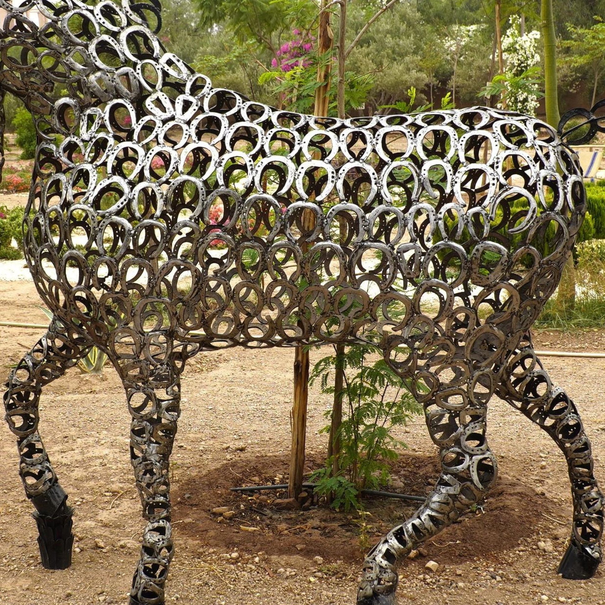 Sculpture en metal , cheval de metal, cheval mécanique, cheval mecanique, tete de cheval, statue cheval extérieur, statue cheval jardin, sculpture animaux, tête de cheval, sculpture cheval, statue cheval, cheval cabré, statue cheval, cheval cabre, sculpture cheval, statue equestre, , cheval en bronze, decoration cheval, sculpture metal, deco jardin metal, deco jardin, décoration fer forgé extérieur, decoration exterieur, sculpture metal jardin.