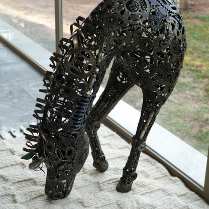 Sculpture en metal , cheval de metal, cheval mécanique, cheval mecanique, statue cheval extérieur, statue cheval jardin, sculpture animaux, sculpture cheval, cheval cabré, statue cheval, sculpture cheval, statue equestre, , cheval en bronze, decoration cheval, sculpture metal, deco jardin metal, deco jardin, décoration fer forgé extérieur, decoration exterieur, sculpture metal jardin, tête de cheval, figurine cheval, tete de cheval, tete cheval, statue cheval, demi pension cheval, demi cheval.