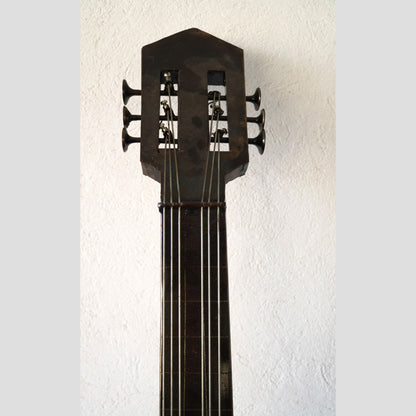 Sculpture en metal, guitare en metal, guitare en métal, guitare métallique, guitare déco, guitare mur deco, guitare mur, guitare decorative, guitare décoration murale, guitare décoration, decoration guitare, guitare pour metal, guitare métal, guitar metal, guitare electrique metal, deco guitare murale, deco guitare.