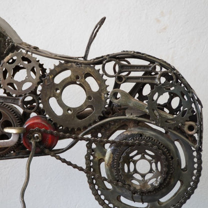 sculpture moto metal, moto metal, sculpture metal, sculpture acier, sculpture metal, sculpture métal artiste, Sculpture en metal, sculpture metal jardin, 
sculptures, contemporain sculpture metal jardin, moto harley, harley moto, sculpture art, sculpture métal recyclé, decoration exterieur, décoration fer forgé extérieur, sculpture en fer soudé, mini moto, petit moto.
