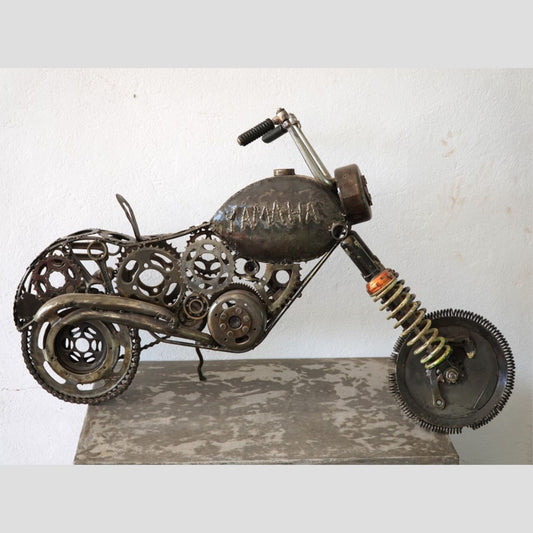 sculpture moto metal, moto metal, sculpture metal, sculpture acier, sculpture metal, sculpture métal artiste, Sculpture en metal, sculpture metal jardin, 
sculptures, contemporain sculpture metal jardin, moto harley, harley moto, sculpture art, sculpture métal recyclé, decoration exterieur, décoration fer forgé extérieur, sculpture en fer soudé, mini moto, petit moto.
