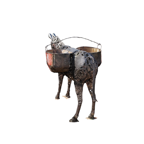 sculpture âne métal recyclé, statue âne décoration jardin, âne en fer forgé, sculpture animale en métal, art écologique métal recyclé, décoration extérieure artisanale, âne fait main métal, sculpture âne taille réelle, art animalier métal recyclé, décoration jardin originale, œuvre d'art en fer recyclé, âne déco extérieure métal, sculpture contemporaine artisanale.