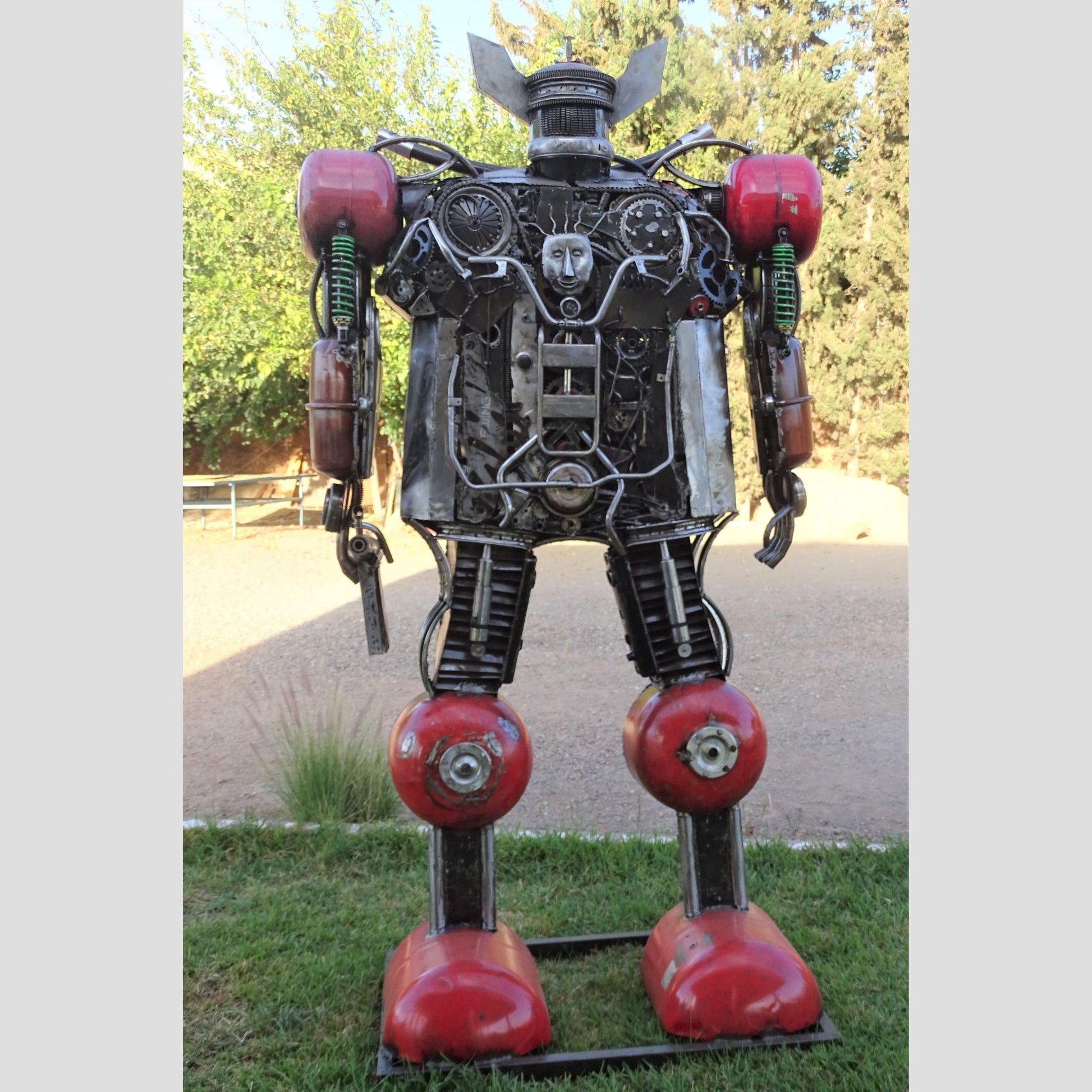 sculpture robot, robot sculpture, sculpture robot metal, robot deco, robot geant, sculpture acier, deco metal jardin, sculpture jardin, statue de jardin, statue exterieur, deco metal jardin, décora-tion, sculpture ferraille, sculpture en fer soudé, sculpture métal recyclé, sculpture art, décoration fer forgé extérieur, decoration exterieur, sculpture en metal.