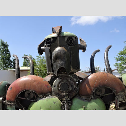 sculpture robot, robot sculpture, sculpture robot metal, robot deco, robot geant, sculpture acier, deco metal jardin, sculpture jardin, statue de jardin, statue exterieur, deco metal jardin, décora-tion, sculpture ferraille, sculpture en fer soudé, sculpture métal recyclé, sculpture art, décoration fer forgé extérieur, decoration exterieur, sculpture en metal.