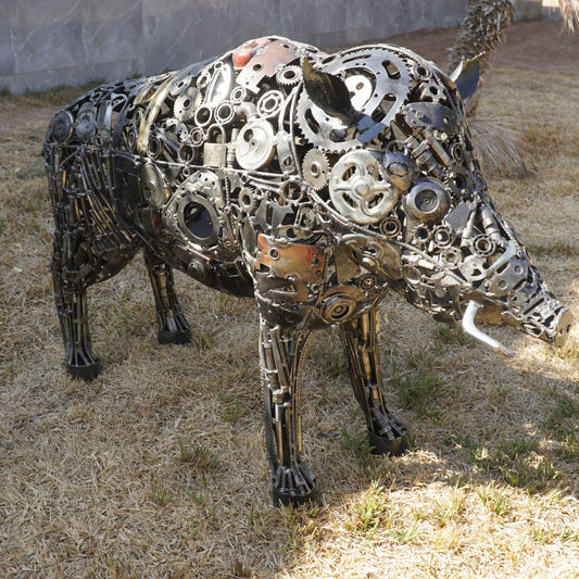 Sculpture en metal , Sanglier, statue sanglier extérieur, statue sanglier, animaux sculpture metal recuperation, decoration animaux, statue jardin, statue de jardin, statue exterieur, sculpture jardin, decoration animaux, animaux mecanique, sculpture métallique récupération, animaux en métal recyclé, , deco metal jardin, sculpture acier, statue animaux, sculpture exterieur, sculpture ferraille, animaux deco jardin en metal, animaux en métal, décoration, animaux en métal recyclé, deco metal jardin.