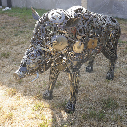 Sculpture en metal , Sanglier, statue sanglier extérieur, statue sanglier, animaux sculpture metal recuperation, decoration animaux, statue jardin, statue de jardin, statue exterieur, sculpture jardin, decoration animaux, animaux mecanique, sculpture métallique récupération, animaux en métal recyclé, , deco metal jardin, sculpture acier, statue animaux, sculpture exterieur, sculpture ferraille, animaux deco jardin en metal, animaux en métal, décoration, animaux en métal recyclé, deco metal jardin.
