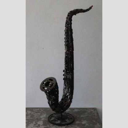 Sculpture, Instrument de musique, les instruments de musique, sculpture musique, statue musicale, statut musical, musique statue musicale, statues musicales, statue musical, deco musique, sculpture moderne, Sculpture en metal, saxophone métal recyclé, sculpture saxophone métal, jazz, Musique, 
saxophone décoratif métal, saxophone en métal recyclé, sculpture instrument musique métal, 
sculpture metal, sculpture en fer soudé, metal art.
