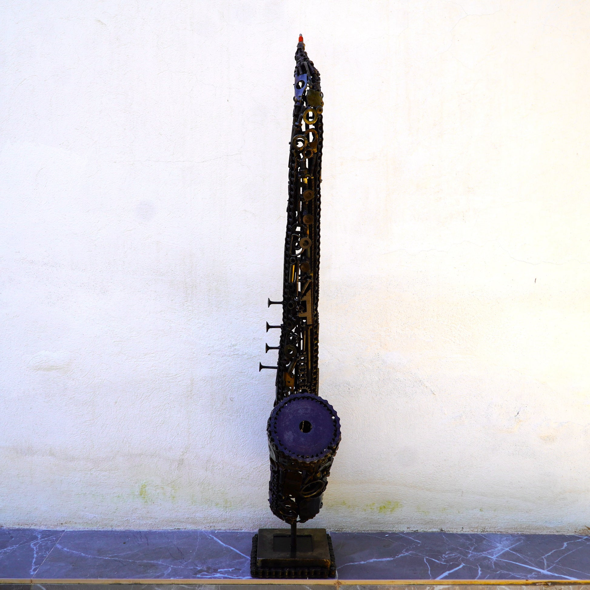 Sculpture saxophone métal recyclé inspirée de l’univers du jazz