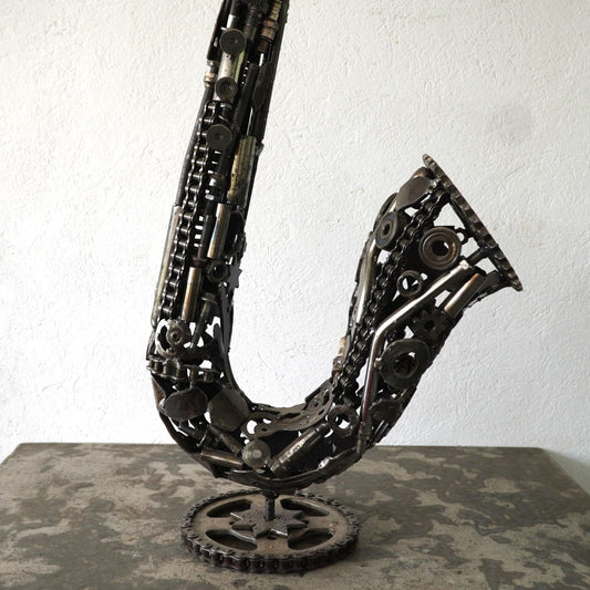 Sculpture, Instrument de musique, les instruments de musique, sculpture musique, statue musicale, statut musical, musique statue musicale, statues musicales, statue musical, deco musique, sculpture moderne, Sculpture en metal, saxophone métal recyclé, sculpture saxophone métal, jazz, Musique, 
saxophone décoratif métal, saxophone en métal recyclé, sculpture instrument musique métal, 
sculpture metal, sculpture en fer soudé, metal art.
