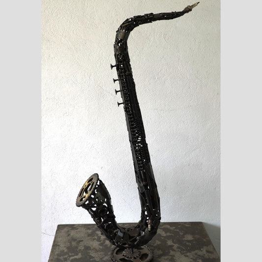 Sculpture, Instrument de musique, les instruments de musique, sculpture musique, statue musicale, statut musical, musique statue musicale, statues musicales, statue musical, deco musique, sculpture moderne, Sculpture en metal, saxophone métal recyclé, sculpture saxophone métal, jazz, Musique, 
saxophone décoratif métal, saxophone en métal recyclé, sculpture instrument musique métal, 
sculpture metal, sculpture en fer soudé, metal art.
