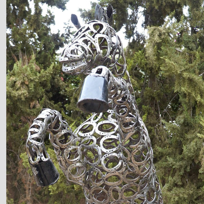 Sculpture en metal, cheval de metal, cheval mécanique, cheval mecanique, tete de cheval, statue cheval extérieur, statue cheval jardin, sculpture animaux, tête de cheval, sculpture cheval, cheval cabré, statue cheval, cheval cabre, sculpture cheval, statue equestre, cheval en bronze, decoration cheval, sculpture metal, deco jardin metal, deco jardin, décoration fer forgé extérieur, decoration exterieur, logo ferrari, ferrari logo, logo cheval, logo voiture cheval, logo cheval voiture, cheval cabré ferrari.