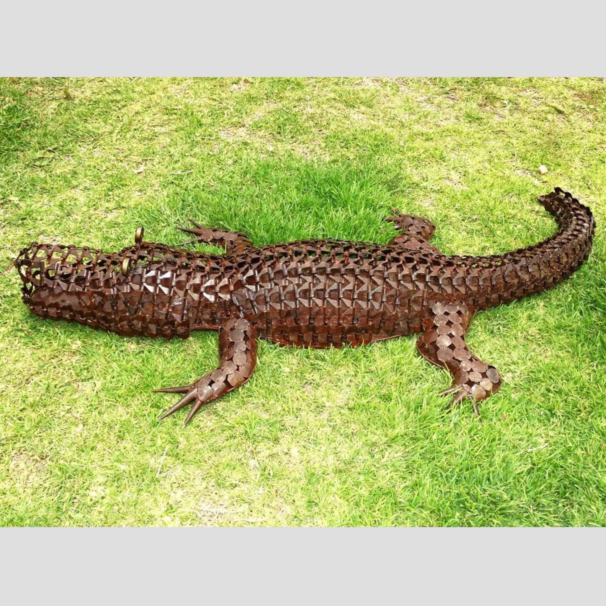sculpture crocodile, crocodile sculpture, statue crocodile, crocodile statue, statue crocodile dsign,statue crocodile extérieur, deco crocodile, crocodile, crocodile deco, crocodile deco exte-rieur, figurine crocodile, crocodile en France, sculpture, decoration animaux, 
, animaux decoration, statue jardin, statue de jardin, statue exterieur, sculpture jardin, sculpture metal, sculpture métal recyclé, sculptures.
