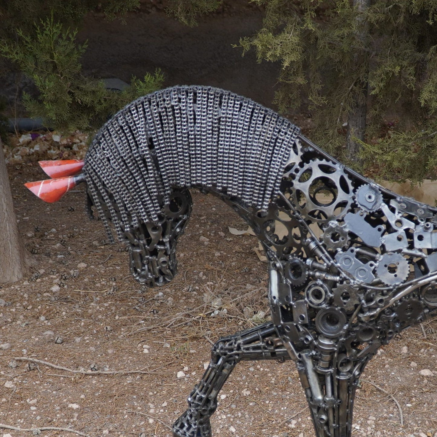 Sculpture en metal , cheval de metal, cheval mécanique, cheval mecanique, statue cheval extérieur, statue cheval jardin, sculpture animaux, sculpture cheval, cheval cabré, statue cheval, sculpture cheval, statue equestre, , cheval en bronze, decoration cheval, sculpture metal, deco jardin metal, deco jardin, décoration fer forgé extérieur, decoration exterieur, sculpture metal jardin, tête de cheval, figurine cheval, tete de cheval, tete cheval, statue cheval, demi pension cheval, demi cheval.