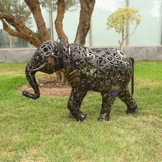Sculpture en metal, éléphant, statue éléphant , sculpture éléphant, sculpture éléphant moderne, statue elephant, statue elephant jardin,elephant statue, decoration animaux, statue exterieur, sculpture jardin, statue éléphant grande taille jardin, statue éléphant extérieur, decoration elephant, decoration animaux, animaux en métal recyclé, deco metal jardin, sculpture acier, statue animaux, sculpture exterieur, animaux deco jardin en metal, animaux en métal, décoration, animaux en métal recyclé.