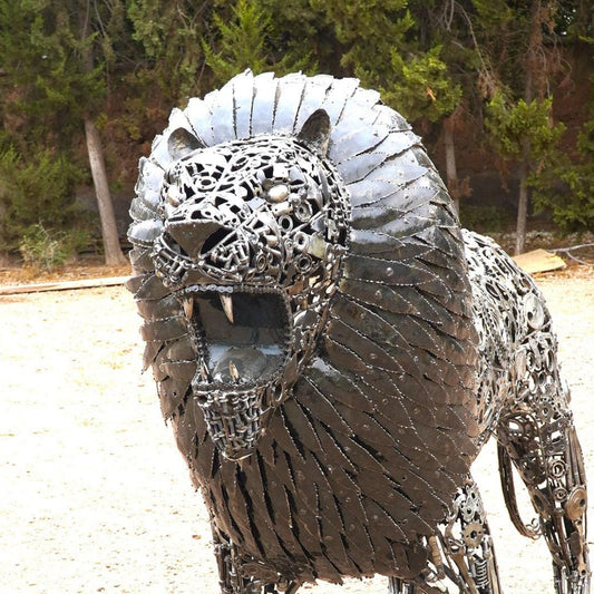 sculpture lion, lion sculpture, lion, sculpture tete de lion, tete de lion sculpture, statue lion, sculpture jardin, statue exterieur, statue de jardin, lion decoration, deco roi lion, deco lion, lion metal, decoration animaux, animaux en métal recyclé, deco metal jardin, sculpture acier, statue animaux, sculpture exterieur, animaux deco jardin en metal, animaux en métal, décoration, animaux en métal recyclé.