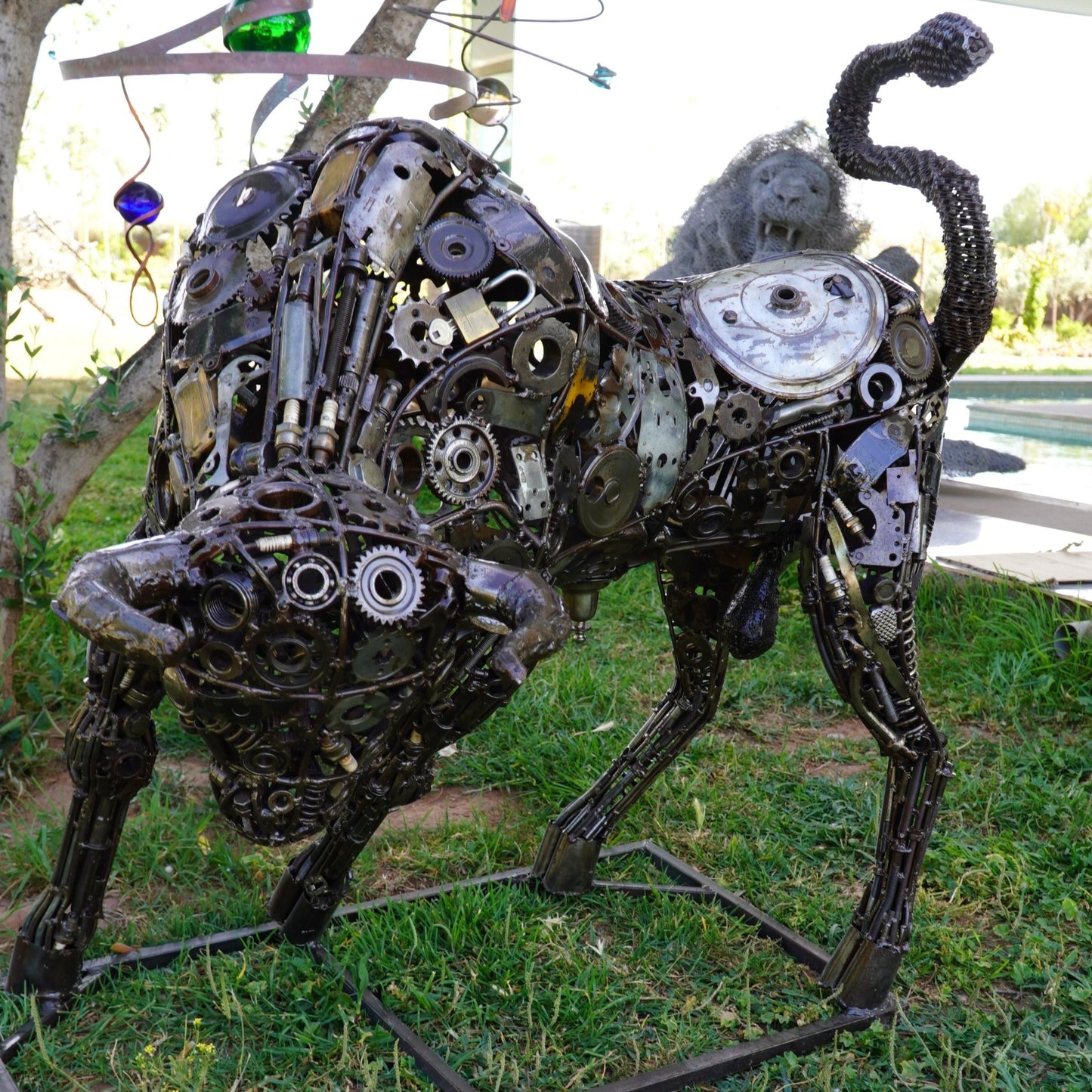 Sculpture en metal , sculpture taureau moderne, sculpture taureau, tete de taureau, logo lamborghini, taureau lamborghini, statue taureau, taureaux, taureau, tete de taureau, logo cheval, logo voiture cheval, logo cheval voiture, taureau sculpture, Sculpture en metal, sculpture metal jardin, decoration animaux, statue jardin, statue de jardin, statue exterieur, sculpture jardin, decoration animaux de la foret, decoration animaux.
