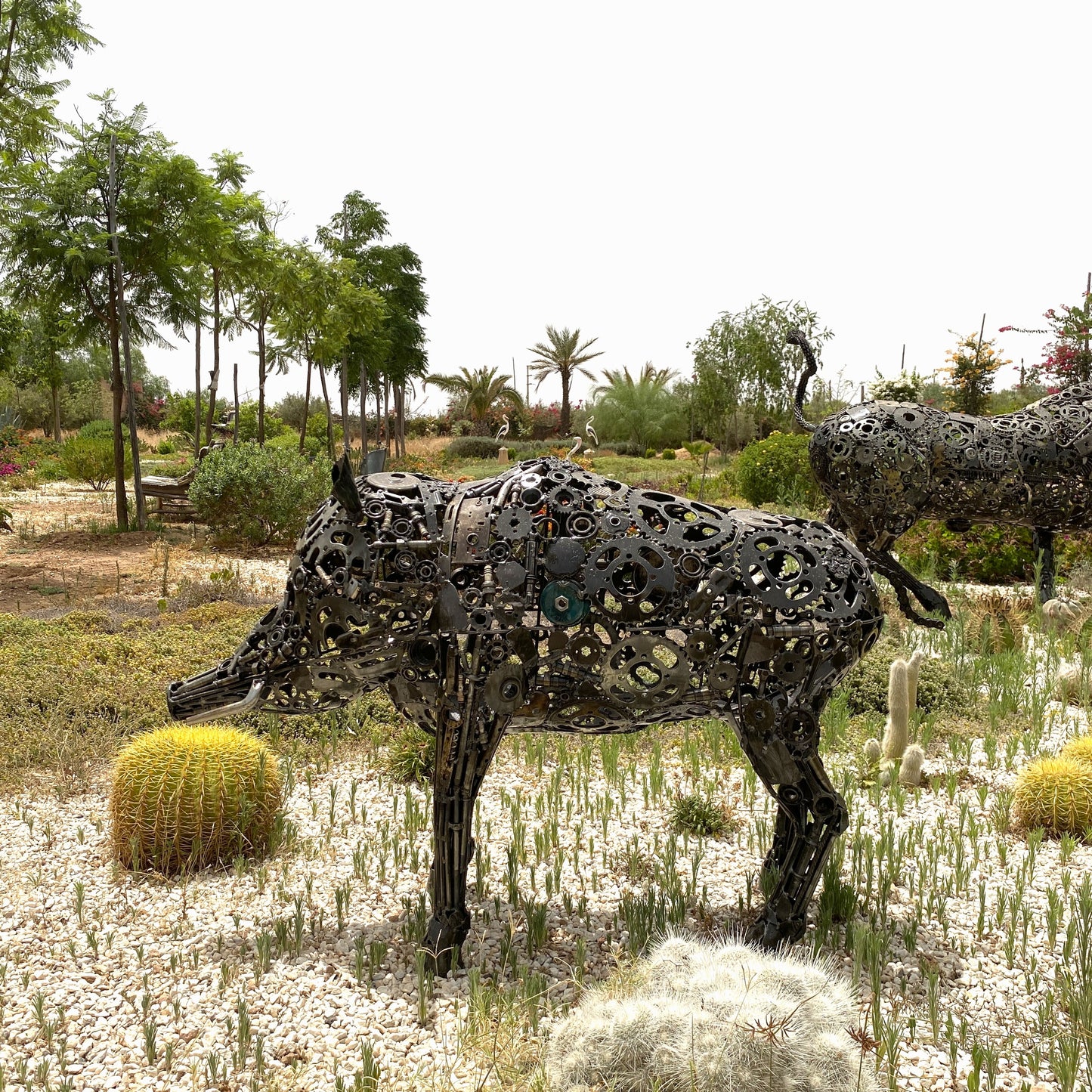 Sculpture sanglier en métal recyclé – H80 × L130 × l40 cm