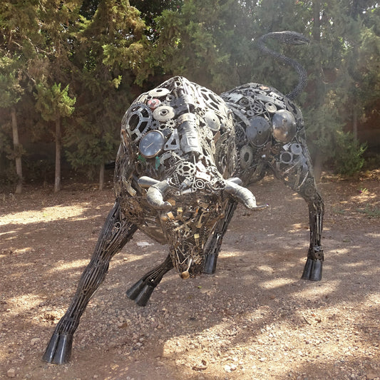 Sculpture en metal , sculpture taureau moderne, sculpture taureau, tete de taureau, logo lamborghini, taureau lamborghini, statue taureau, taureaux, taureau, tete de taureau, logo cheval, logo voiture cheval, logo cheval voiture, taureau sculpture, Sculpture en metal, sculpture metal jardin, decoration animaux, statue jardin, statue de jardin, statue exterieur, sculpture jardin, decoration animaux de la foret, decoration animaux.