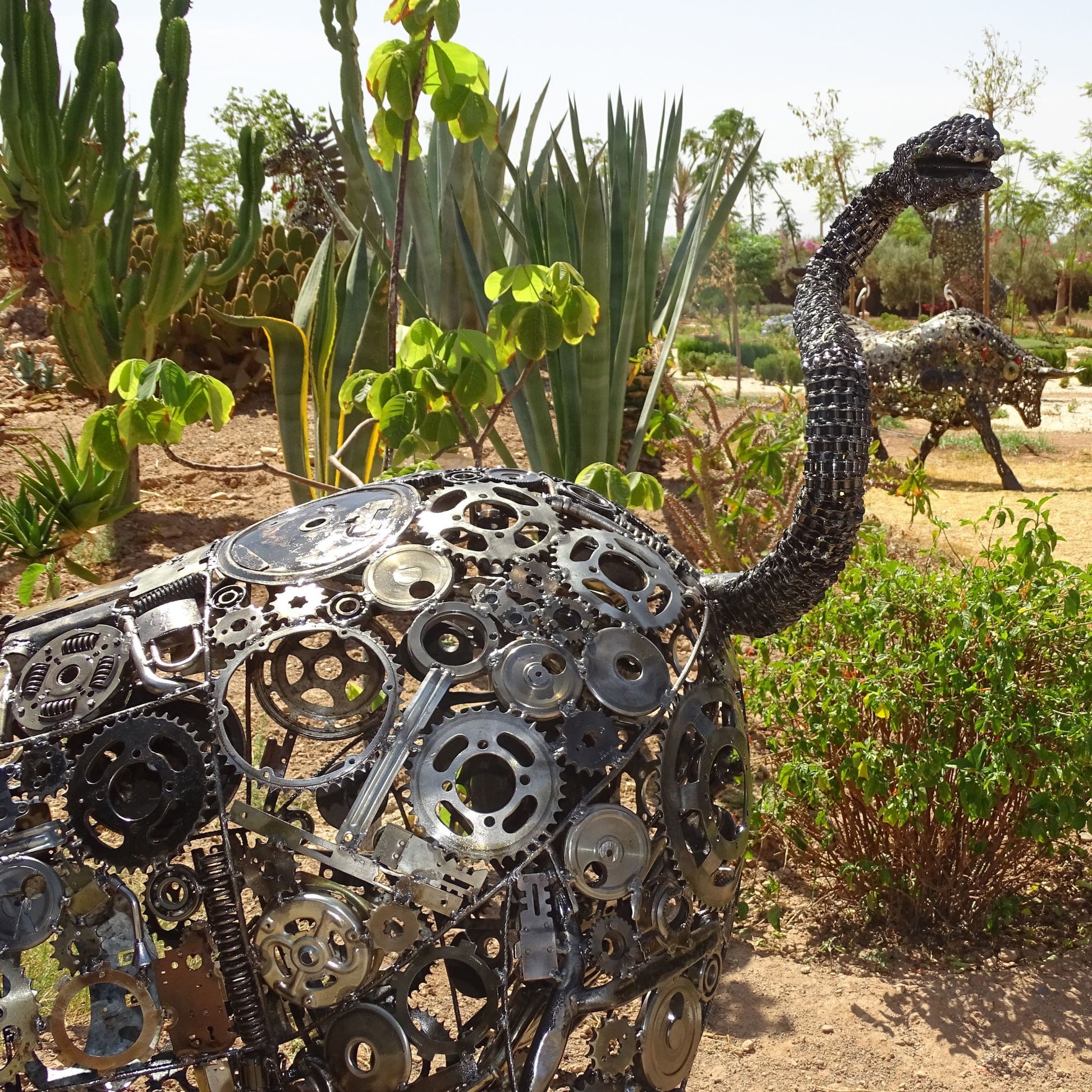 Sculpture en metal , sculpture taureau moderne, sculpture taureau, tete de taureau, logo lamborghini, taureau lamborghini, statue taureau, taureaux, taureau, tete de taureau, logo cheval, logo voiture cheval, logo cheval voiture, taureau sculpture, Sculpture en metal, sculpture metal jardin, decoration animaux, statue jardin, statue de jardin, statue exterieur, sculpture jardin, decoration animaux de la foret, decoration animaux.