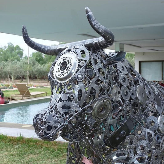 Sculpture en metal , sculpture taureau moderne, sculpture taureau, tete de taureau, logo lamborghini, taureau lamborghini, statue taureau, taureaux, taureau, tete de taureau, logo cheval, logo voiture cheval, logo cheval voiture, taureau sculpture, Sculpture en metal, sculpture metal jardin, decoration animaux, statue jardin, statue de jardin, statue exterieur, sculpture jardin, decoration animaux de la foret, decoration animaux.